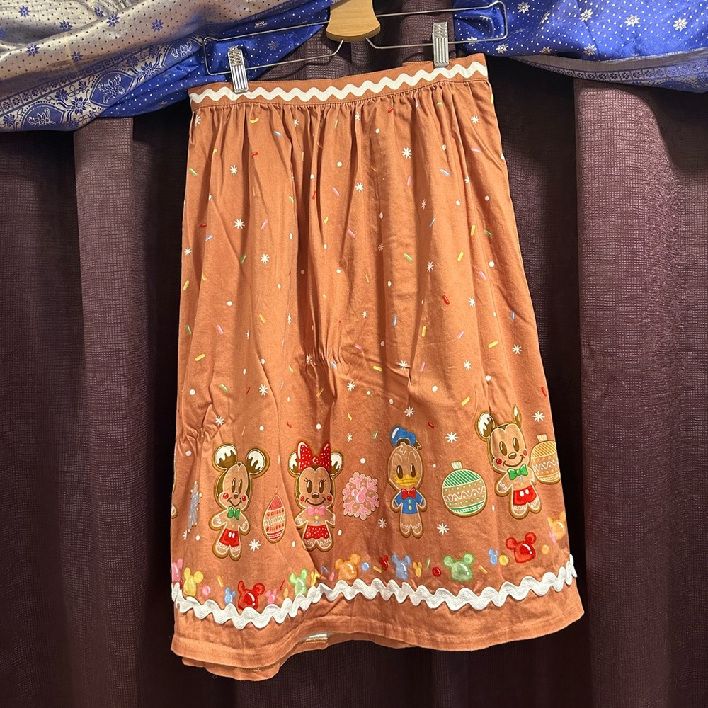 Limited Edition Stitch Shoppe Disney Gingerbread Friends Sandy Skirt Loungefly